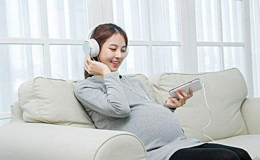 受过胎教的宝宝和普通宝宝有什么不同?专家说体现在这5方面